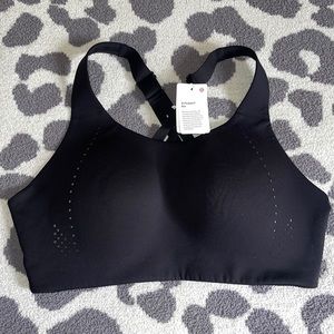 Brand NEW Lululemon sports bra